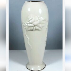 Lennox Porcelain & 24k Gold 6" Bud Vase